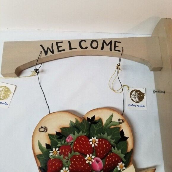 Welcome Spring Wood Wall Hanger Sign Heart Strawberries Country - Picture 3 of 6